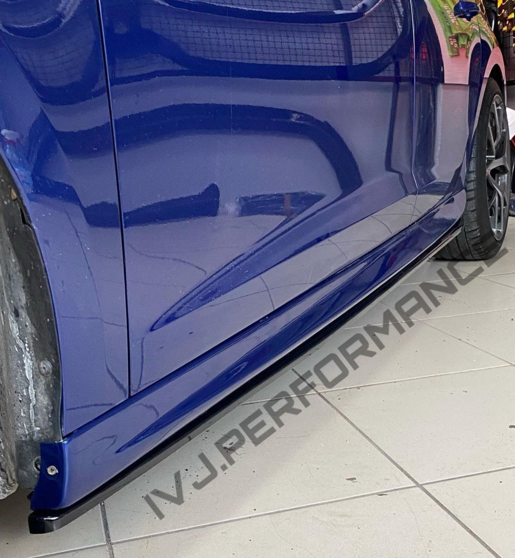 Añadido Taloneras SEAT leon 5f mk3 2012-2020